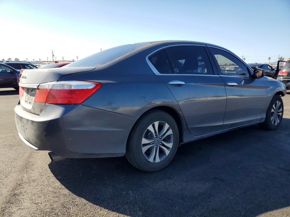 Auction sale of the 2015 Honda Accord, vin: 1HGCR2F34FA261426, lot number: 75513355