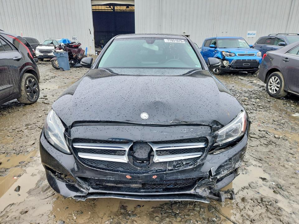 77931975 :رقم المزاد ، 55SWF4KB0HU212519 vin ، 2017 Mercedes-benz C مزاد بيع