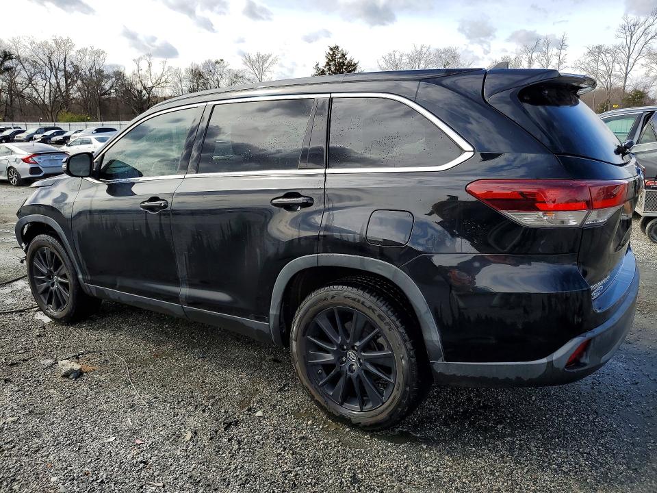 Продажа на аукционе авто 2019 Toyota Highlander, vin: 5TDKZRFH0KS359414, номер лота: 77655295
