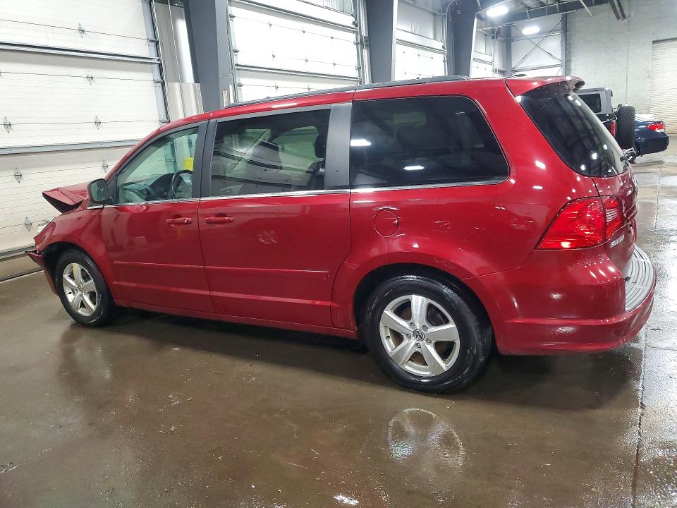 79099095 :رقم المزاد ، 2V4RW3DG6BR659536 vin ، 2011 Volkswagen Routan مزاد بيع