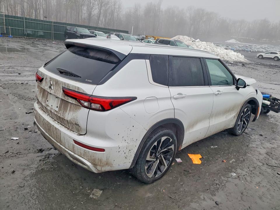 Продаж на аукціоні авто 2022 Mitsubishi Outlander, vin: JA4J4VA88NZ028703, номер лоту: 76799615