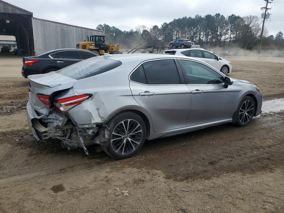 Продаж на аукціоні авто 2020 Toyota Camry, vin: 4T1G11AK4LU887158, номер лоту: 77494995