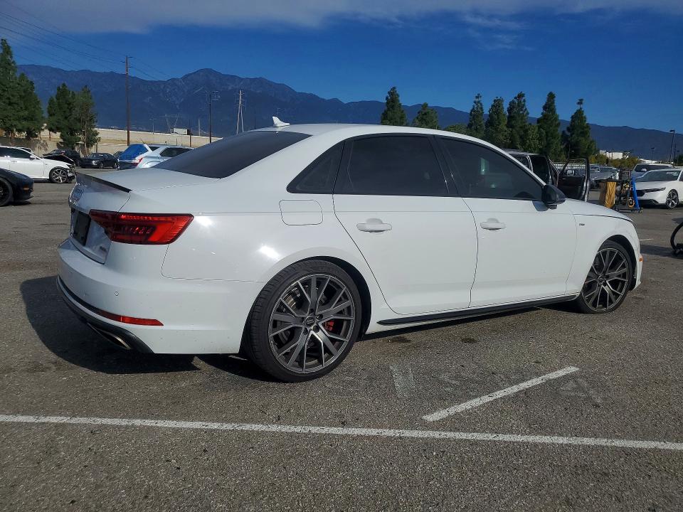 Продажа на аукционе авто 2019 Audi A4, vin: WAUENAF47KN003472, номер лота: 76184555