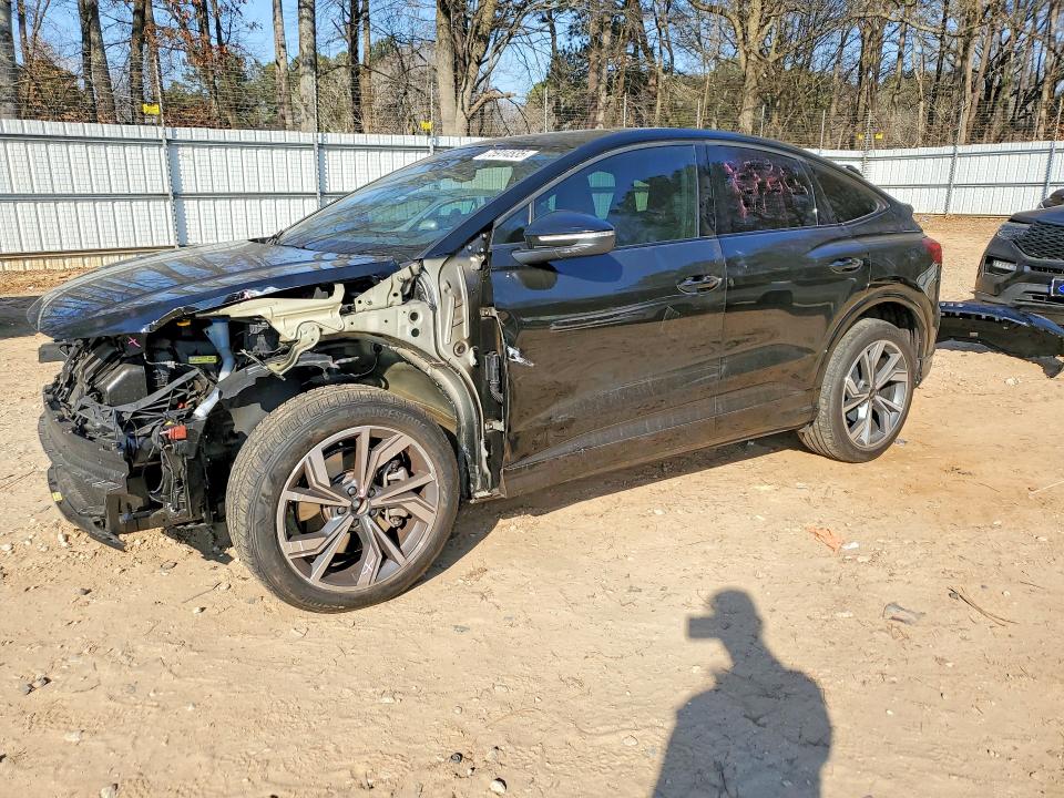 75914535 :رقم المزاد ، WA132BFZ3PP042621 vin ، 2023 Audi Q4 E-tron مزاد بيع
