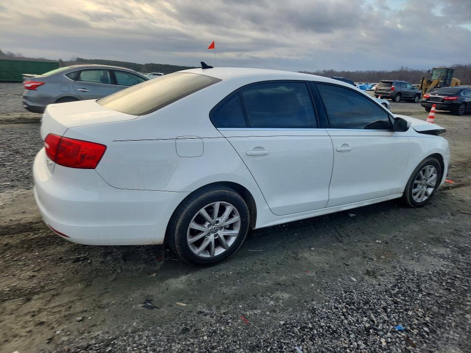 77937625 :رقم المزاد ، 3VWDX7AJ4DM425394 vin ، 2013 Volkswagen Jetta مزاد بيع