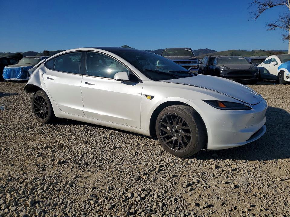 Продаж на аукціоні авто 2024 Tesla Model 3, vin: 5YJ3E1EAXRF743608, номер лоту: 75770555