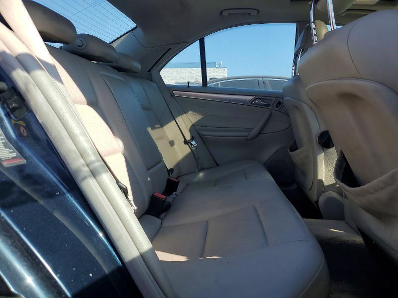 76405755 :رقم المزاد ، WDBRF40J35F609124 vin ، 2005 Mercedes-benz C مزاد بيع