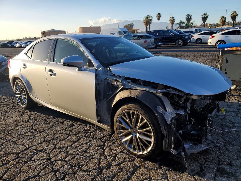 76559535 :رقم المزاد ، JTHBA1D26J5073822 vin ، 2018 Lexus Is مزاد بيع