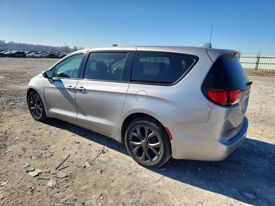 79387605 :رقم المزاد ، 2C4RC1FG4JR198209 vin ، 2018 Chrysler Pacifica مزاد بيع
