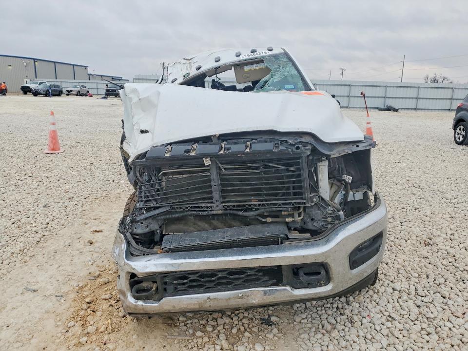 Продажа на аукционе авто 2021 Ram 2500, vin: 3C6UR5FLXMG610101, номер лота: 76464375
