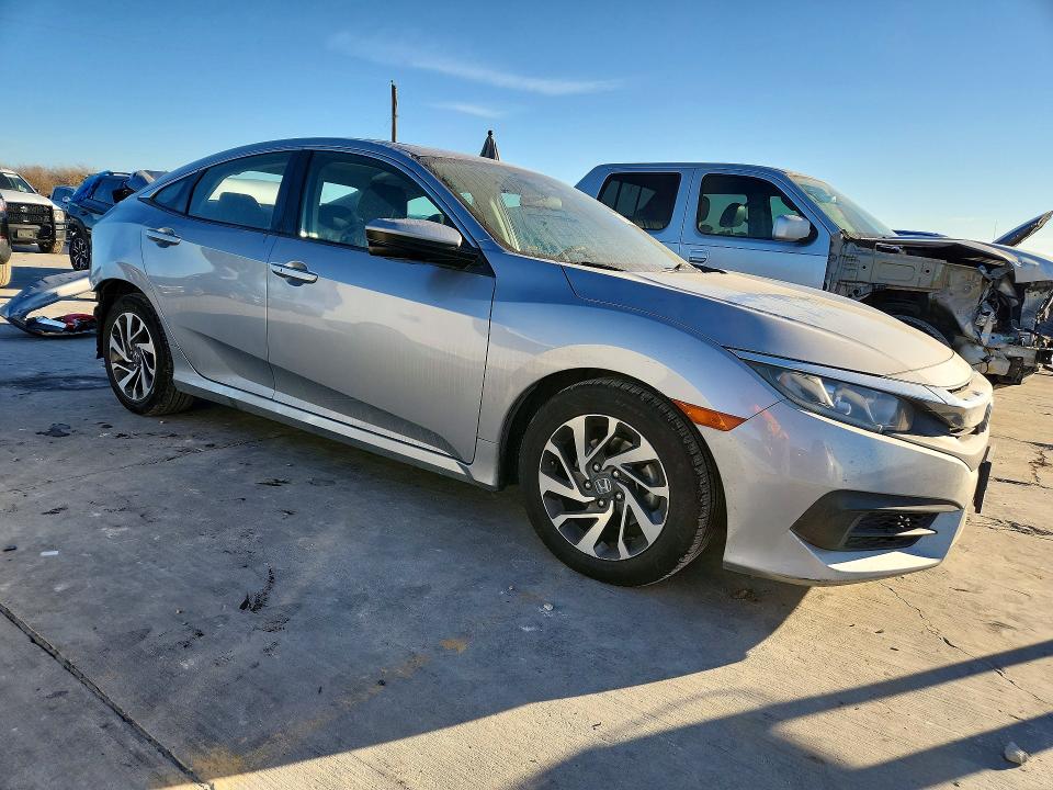2018 Honda Civic მანქანა იყიდება აუქციონზე, vin: 2HGFC2F71JH578320, აუქციონის ნომერი: 76652805