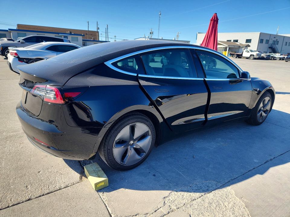 Продажа на аукционе авто 2019 Tesla Model 3, vin: 5YJ3E1EA0KF429360, номер лота: 76020975