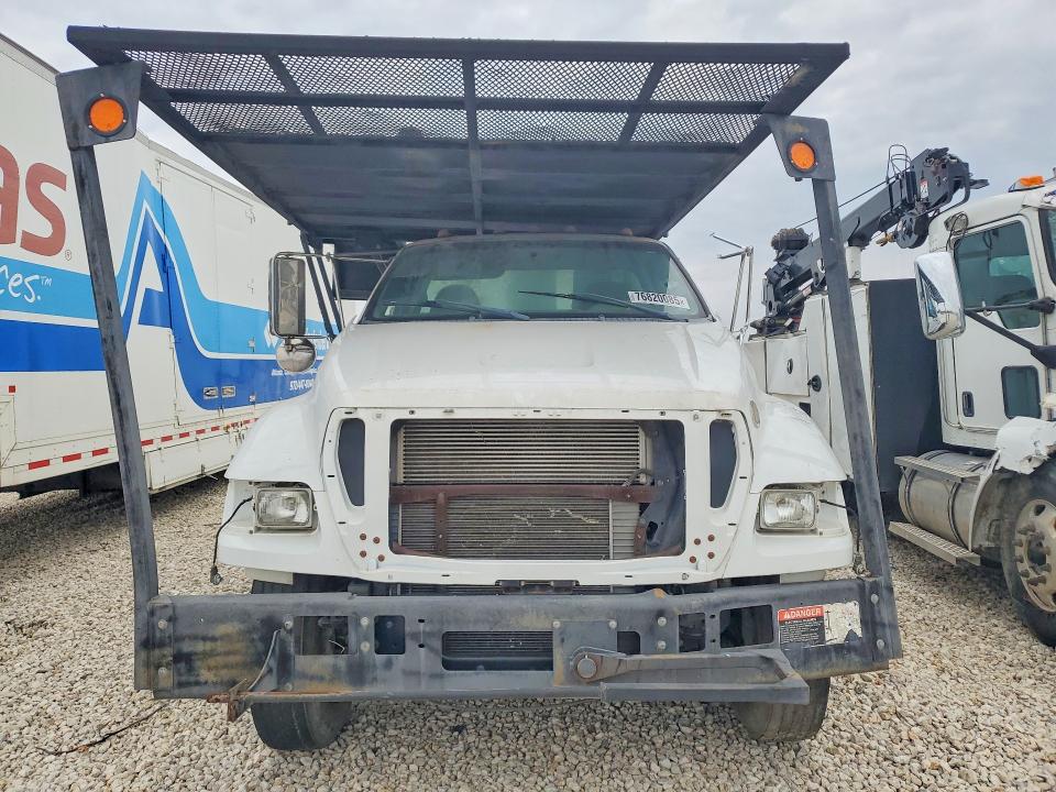 76820085 :رقم المزاد ، 3FRNF7FC7FV728318 vin ، 2015 Ford F750 مزاد بيع