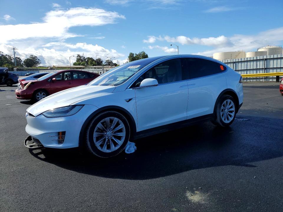 Auction sale of the 2019 Tesla Model X, vin: 5YJXCAE29KF189886, lot number: 78176095