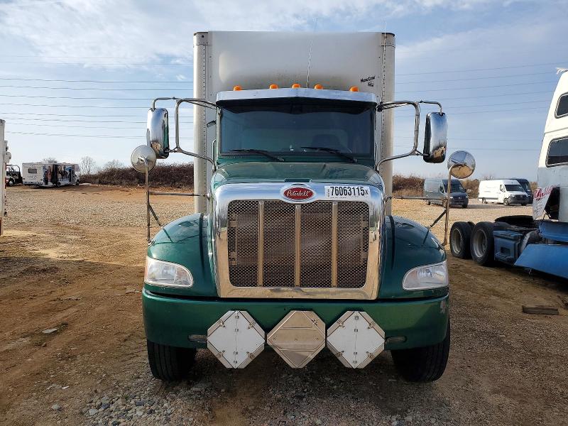 76063115 :رقم المزاد ، 2NP3KM8X8JM482424 vin ، 2018 Peterbilt Tractor 348 مزاد بيع