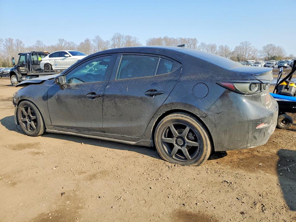 55820686 :رقم المزاد ، 3MZBM1V74FM142119 vin ، 2015 Mazda 3 مزاد بيع