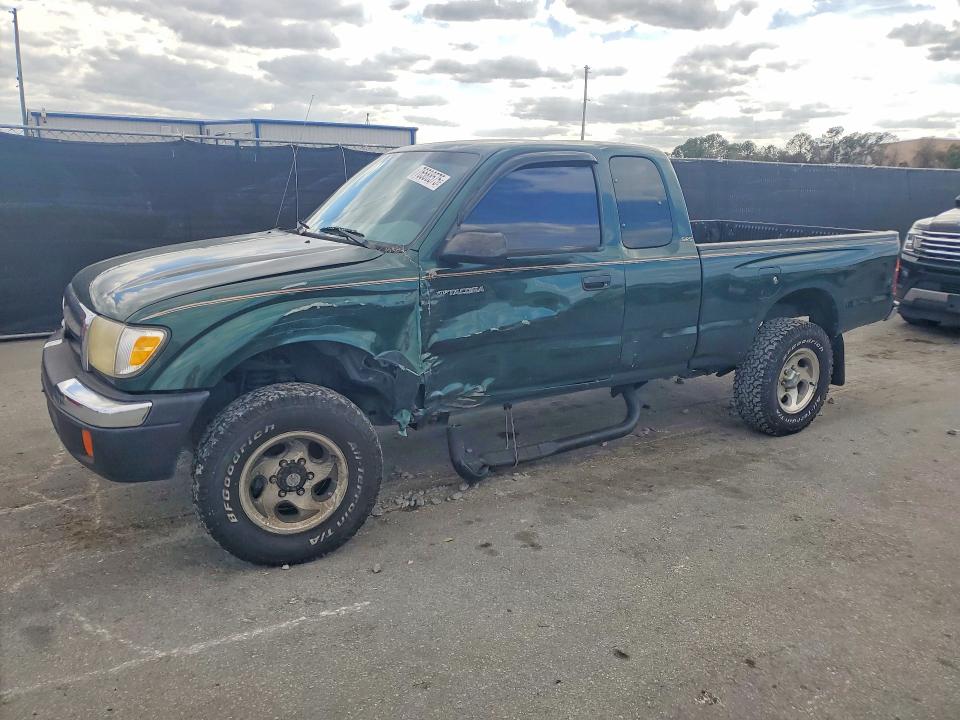 76588575 :رقم المزاد ، 4TAWM72N3YZ594649 vin ، 2000 Toyota Tacoma مزاد بيع