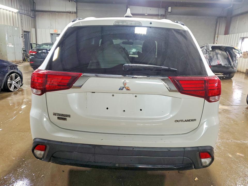 Продаж на аукціоні авто 2018 Mitsubishi Outlander, vin: JA4AD3A30JZ030772, номер лоту: 78624455