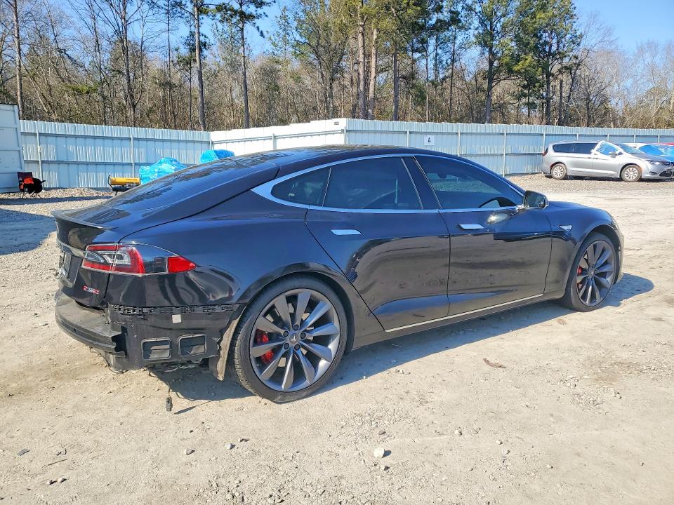 76702135 :رقم المزاد ، 5YJSA1E47GF161271 vin ، 2016 Tesla Model S مزاد بيع