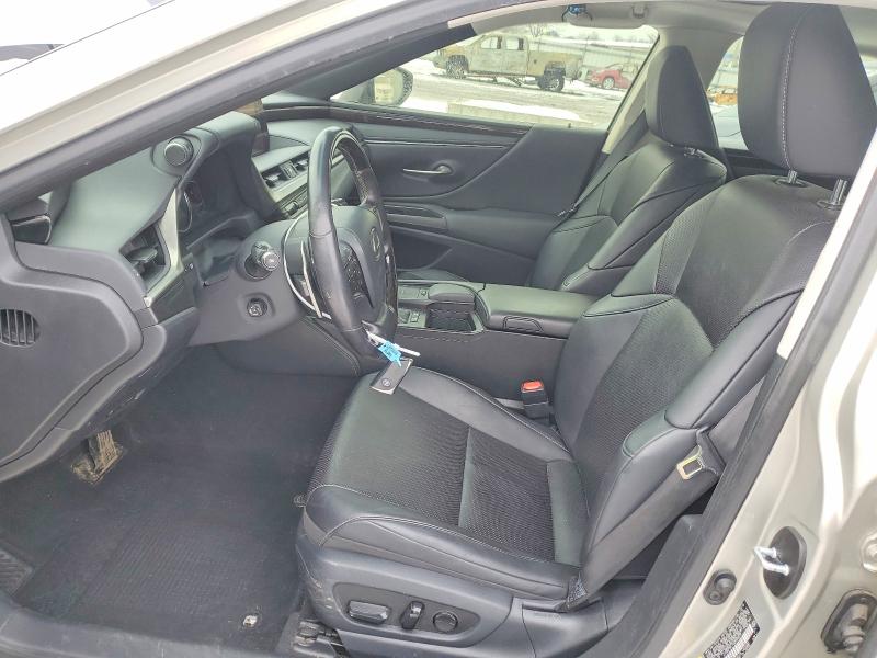 76196305 :رقم المزاد ، JTHB21B11K2023274 vin ، 2019 Lexus Es مزاد بيع