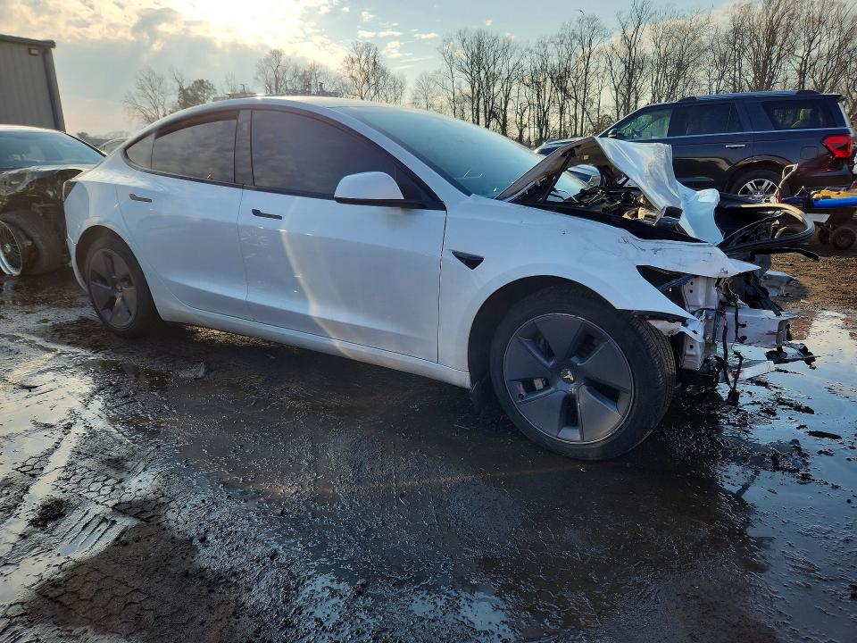 78992355 :رقم المزاد ، 5YJ3E1EA0NF306470 vin ، 2022 Tesla Model 3 مزاد بيع