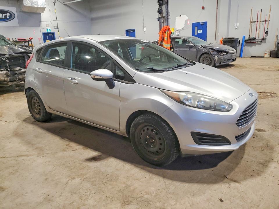 76021155 :رقم المزاد ، 3FADP4EJ7GM155521 vin ، 2016 Ford Fiesta مزاد بيع
