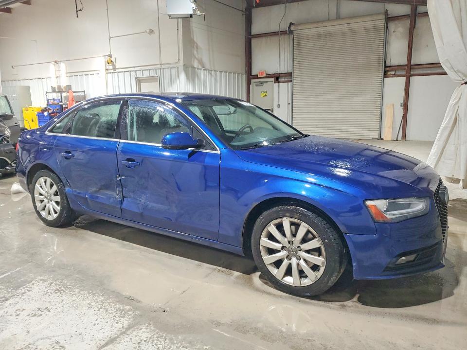 76919055 :رقم المزاد ، WAUBFAFL5DN032351 vin ، 2013 Audi A4 مزاد بيع