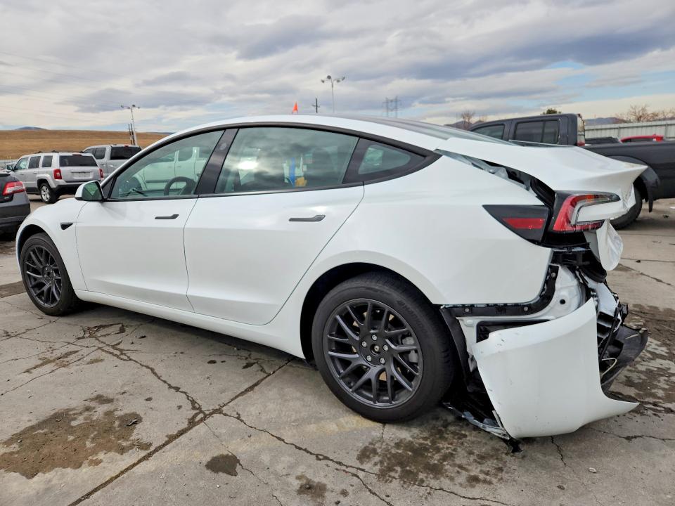 75208285 :رقم المزاد ، 5YJ3E1EB3SF034016 vin ، 2025 Tesla Model 3 مزاد بيع