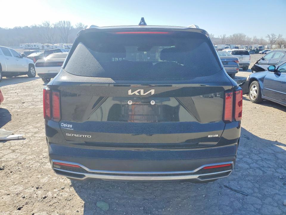 Продажа на аукционе авто 2023 Kia Sorento Hybrid, vin: KNDRHDLG8P5213338, номер лота: 79105915