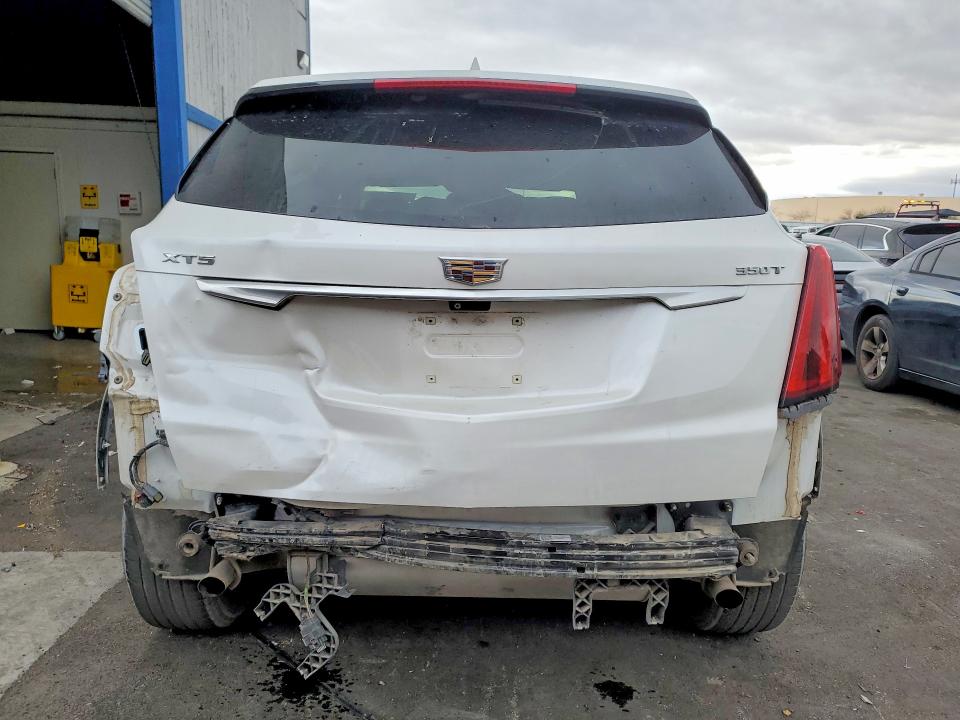 77145445 :رقم المزاد ، 1GYKNCR46MZ168562 vin ، 2021 Cadillac Xt5 مزاد بيع