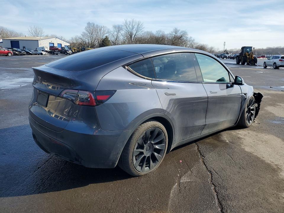 78957265 :رقم المزاد ، 7SAYGDEE9NF438828 vin ، 2022 Tesla Model Y مزاد بيع