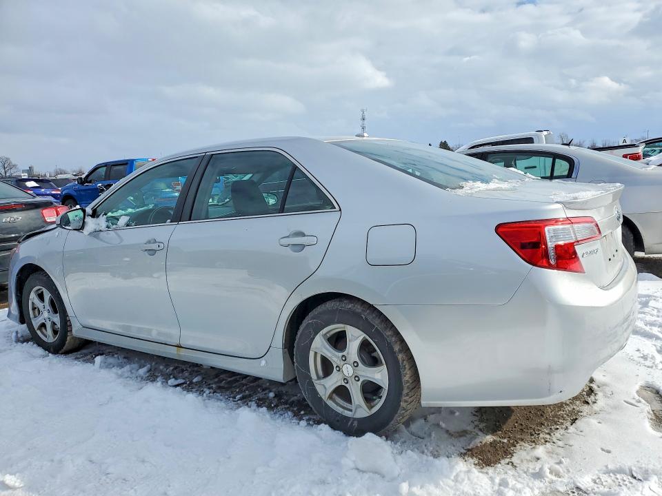78699875 :رقم المزاد ، 4T1BF1FK7EU825664 vin ، 2014 Toyota Camry مزاد بيع