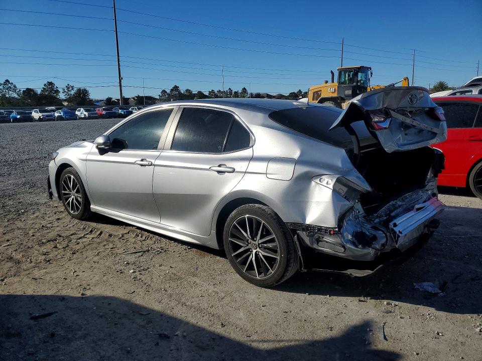 Продажа на аукционе авто 2024 Toyota Camry, vin: 4T1G11AK8RU898317, номер лота: 75562905