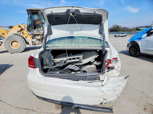 95503175 :رقم المزاد ، 1VWAT7A33FC082047 vin ، 2015 Volkswagen Passat مزاد بيع