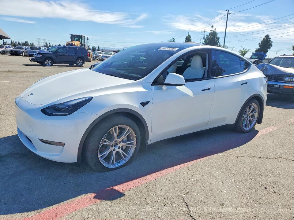 79171725 :رقم المزاد ، 7SAYGDEE7RA247993 vin ، 2024 Tesla Model Y مزاد بيع