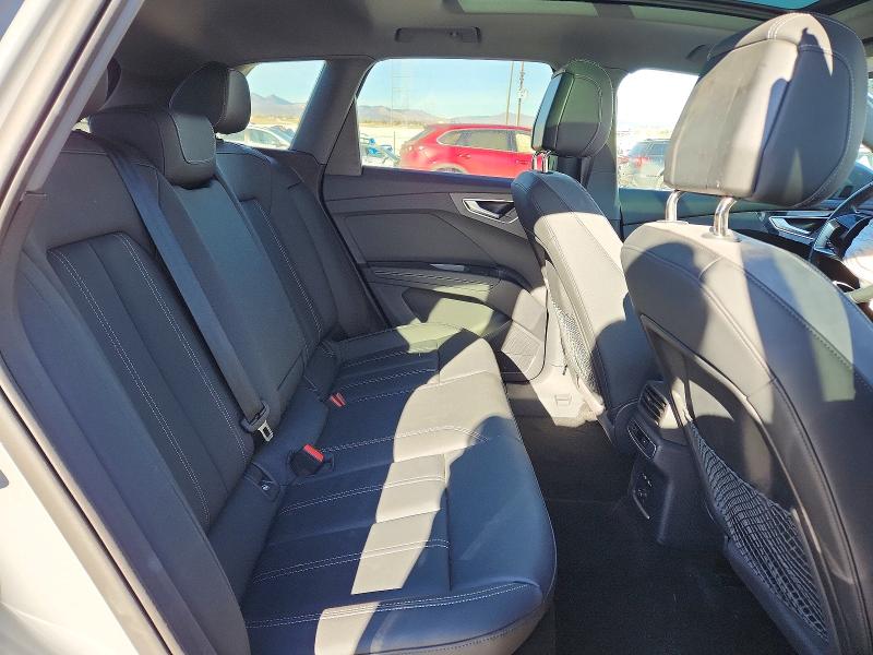 Продаж на аукціоні авто 2024 Audi Q4 E-tron, vin: WA1LUBFZ9RP063762, номер лоту: 76006545