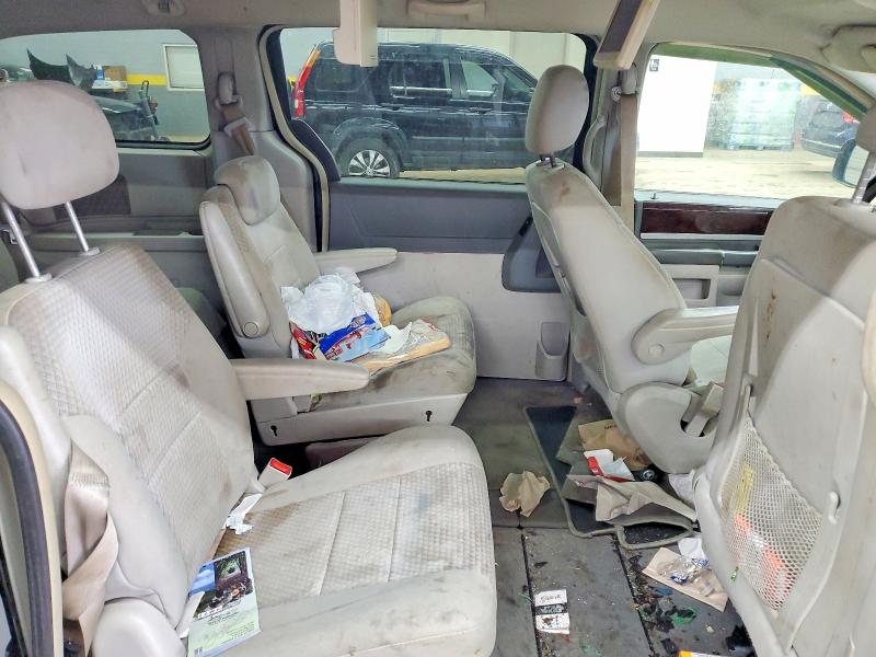 2010 Chrysler Town & Country მანქანა იყიდება აუქციონზე, vin: 2A4RR5D17AR136964, აუქციონის ნომერი: 75900285
