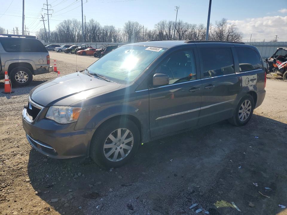 Auction sale of the 2015 Chrysler Town & Country, vin: 2C4RC1BG4FR577482, lot number: 79400865