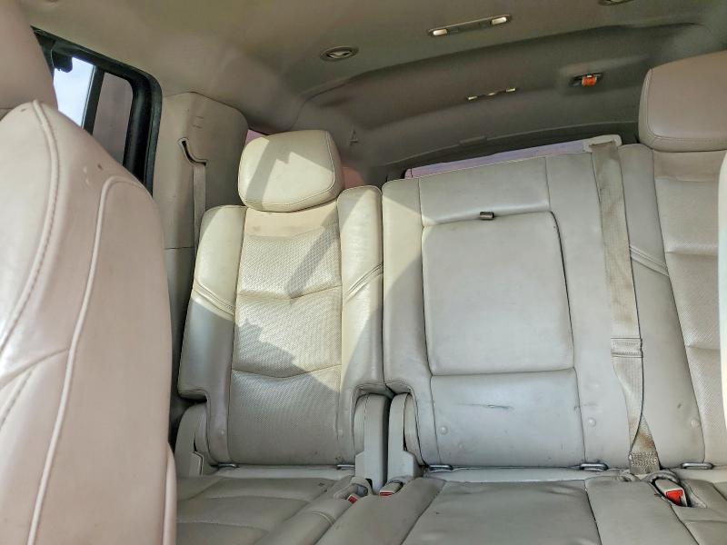 75602185 :رقم المزاد ، 1GYS4RKJ2FR500134 vin ، 2015 Cadillac Escalade مزاد بيع