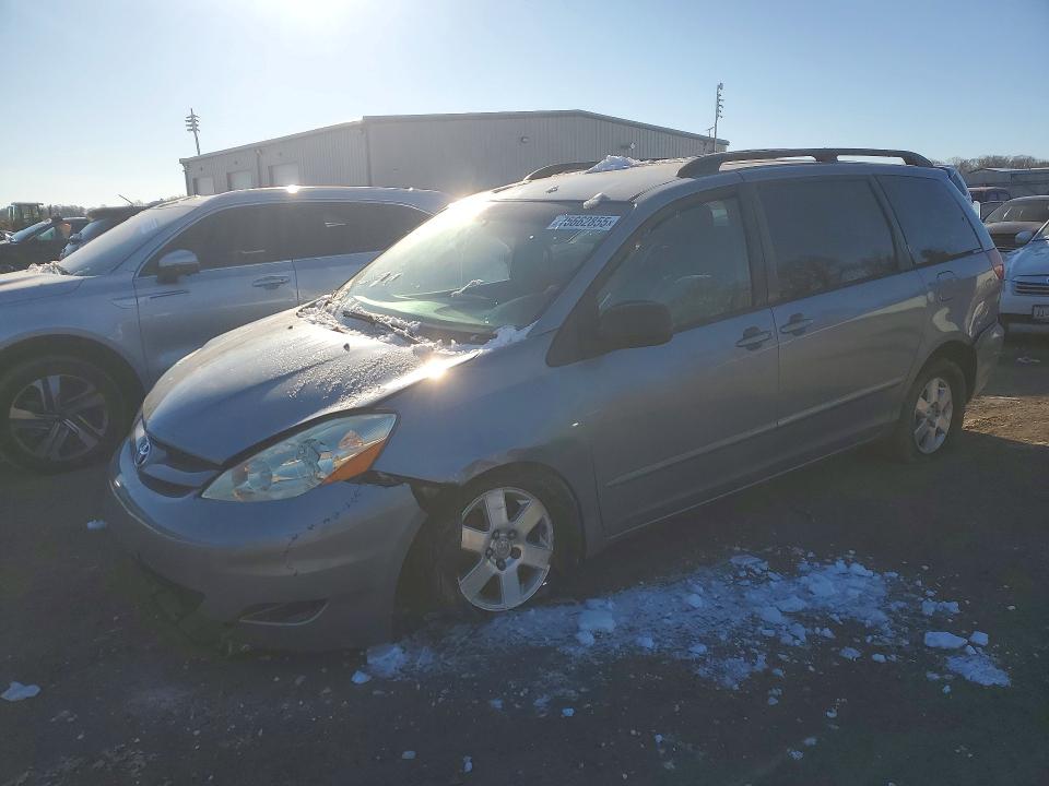 Продажа на аукционе авто 2010 Toyota Sienna, vin: 5TDKK4CC6AS325511, номер лота: 75662855