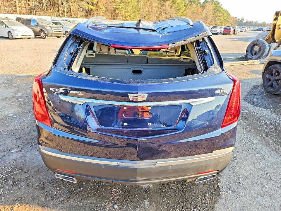 76825105 :رقم المزاد ، 1GYKNBRSXHZ107052 vin ، 2017 Cadillac Xt5 مزاد بيع