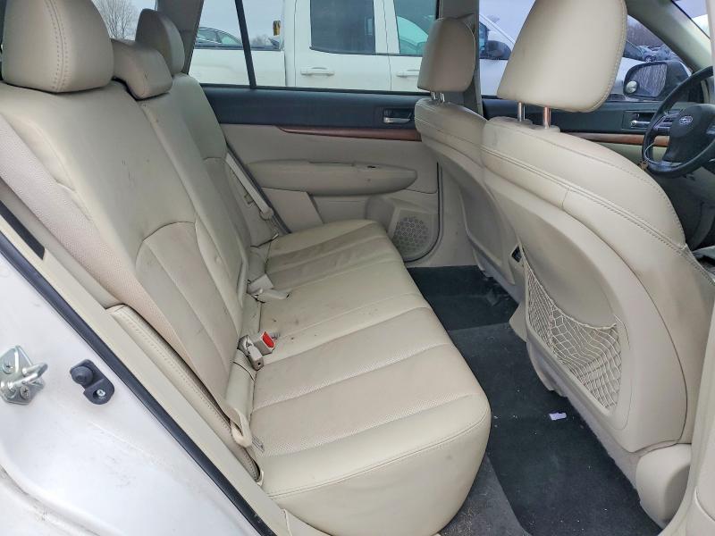 75849665 :رقم المزاد ، 4S4BRCLC1E3264223 vin ، 2014 Subaru Outback مزاد بيع