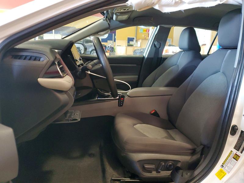 76743715 :رقم المزاد ، 4T1C31AK4NU575420 vin ، 2022 Toyota Camry Hybrid مزاد بيع