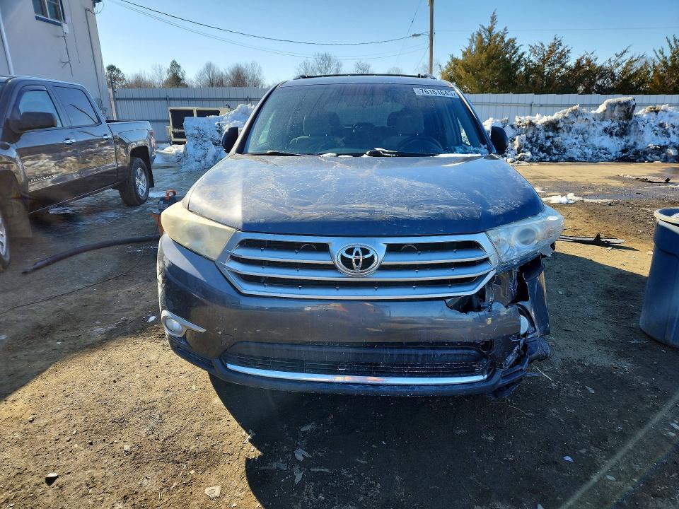 76161645 :رقم المزاد ، 5TDBK3EH5DS248752 vin ، 2013 Toyota Highlander مزاد بيع