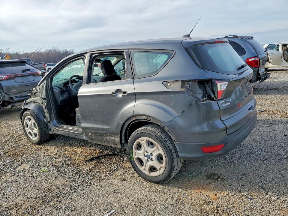 Продажа на аукционе авто 2018 Ford Escape, vin: 1FMCU0F79JUB04255, номер лота: 77437795