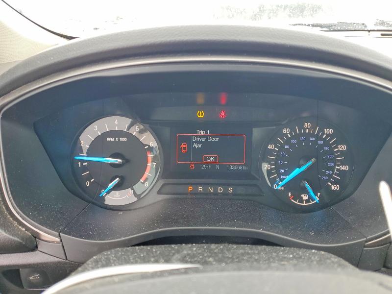 75851255 :رقم المزاد ، 3FA6P0HD1HR117195 vin ، 2017 Ford Fusion مزاد بيع