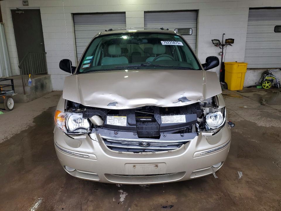 2005 Chrysler Town & Country მანქანა იყიდება აუქციონზე, vin: 2C8GP64L85R130251, აუქციონის ნომერი: 76225875