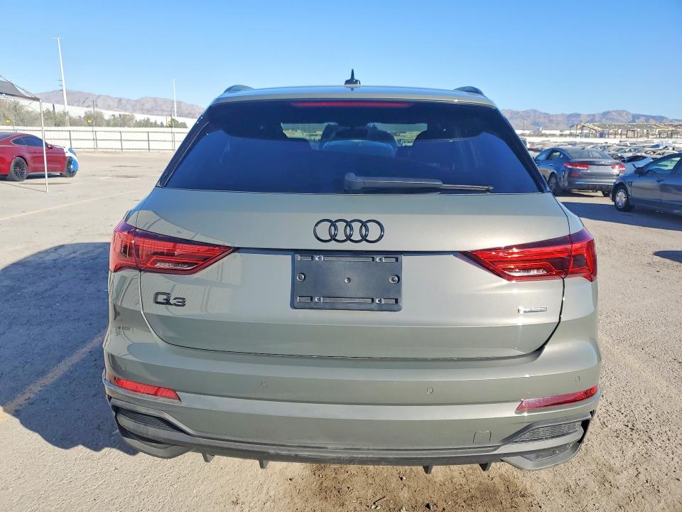 75807015 :رقم المزاد ، WA1DECF34S1005781 vin ، 2025 Audi Q3 مزاد بيع