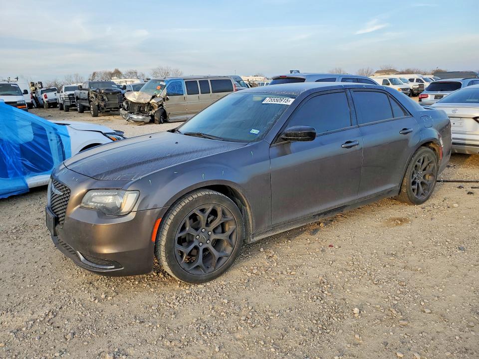 75550915 :رقم المزاد ، 2C3CCAAG0KH582660 vin ، 2019 Chrysler 300 مزاد بيع