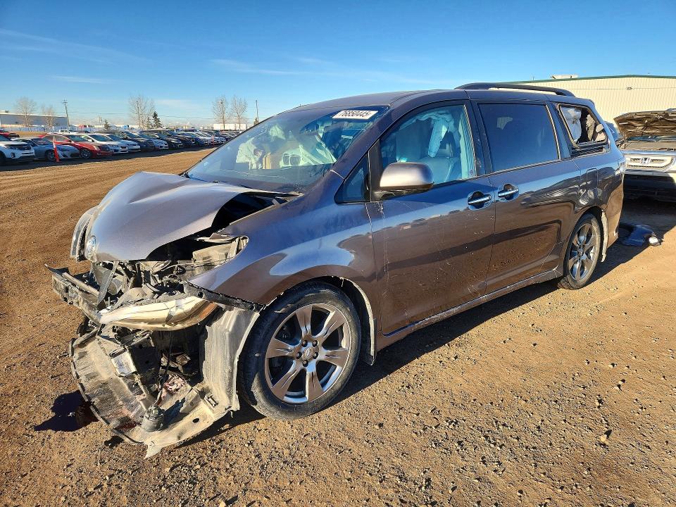 Продажа на аукционе авто 2017 Toyota Sienna, vin: 5TDXZ3DC9HS863544, номер лота: 76850445